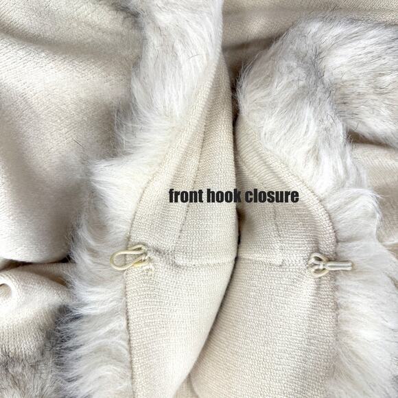Penny Lane Faux Fur Cape NWT Women's Cottagecore Mobwife Cream Winter Shawl Cozy - Picture 5 of 7